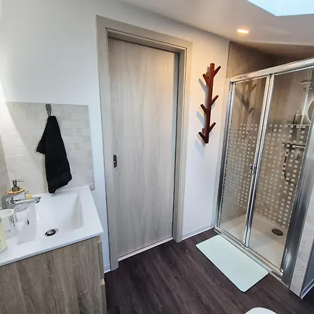 아파트 Cosy Proche Centre